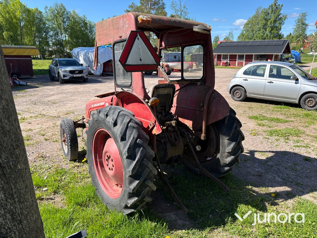 Traktor - Massey Ferguson, 35