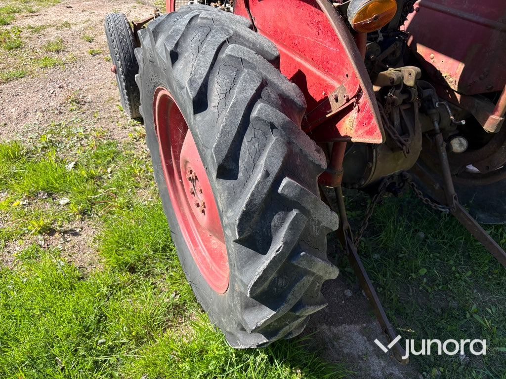 Traktor - Massey Ferguson, 35