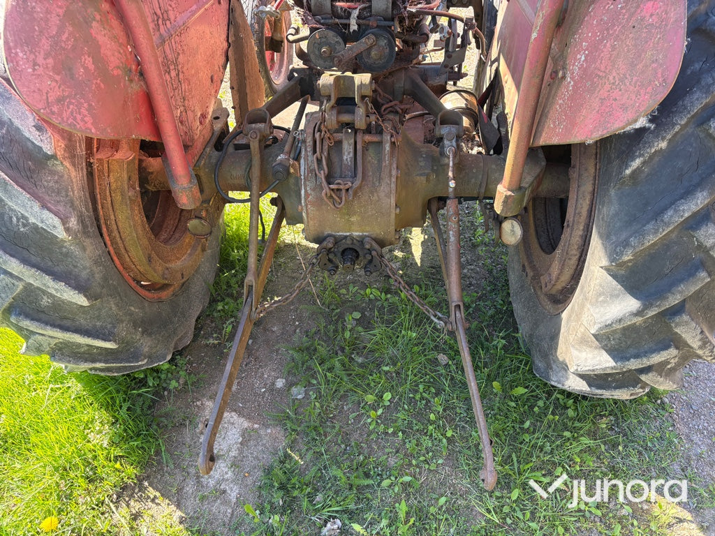 Traktor - Massey Ferguson, 35