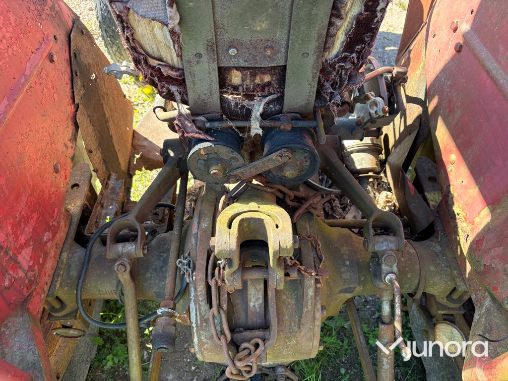 Traktor - Massey Ferguson, 35