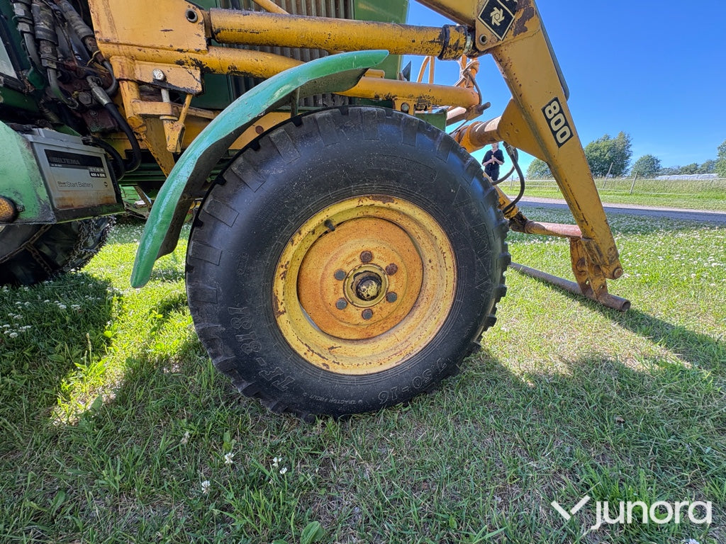 John Deere 1130 ink. 6st tillbehör.