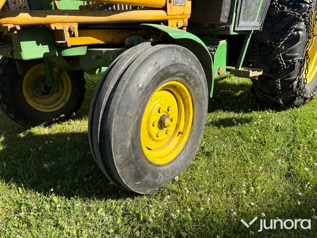 John Deere 1130 ink. 6st tillbehör.