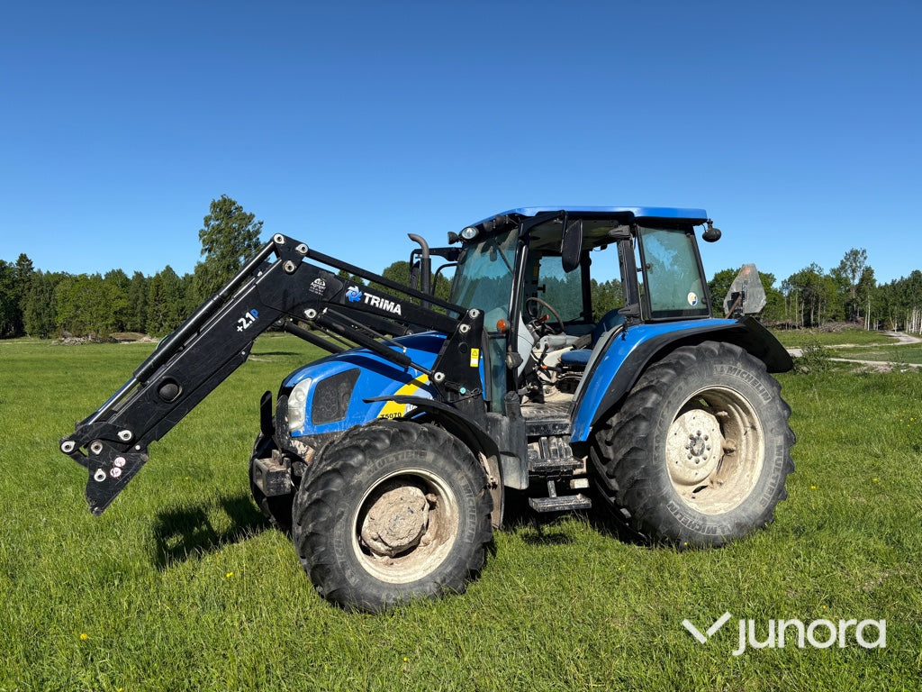 Traktor med lastare - New Holland, T5070