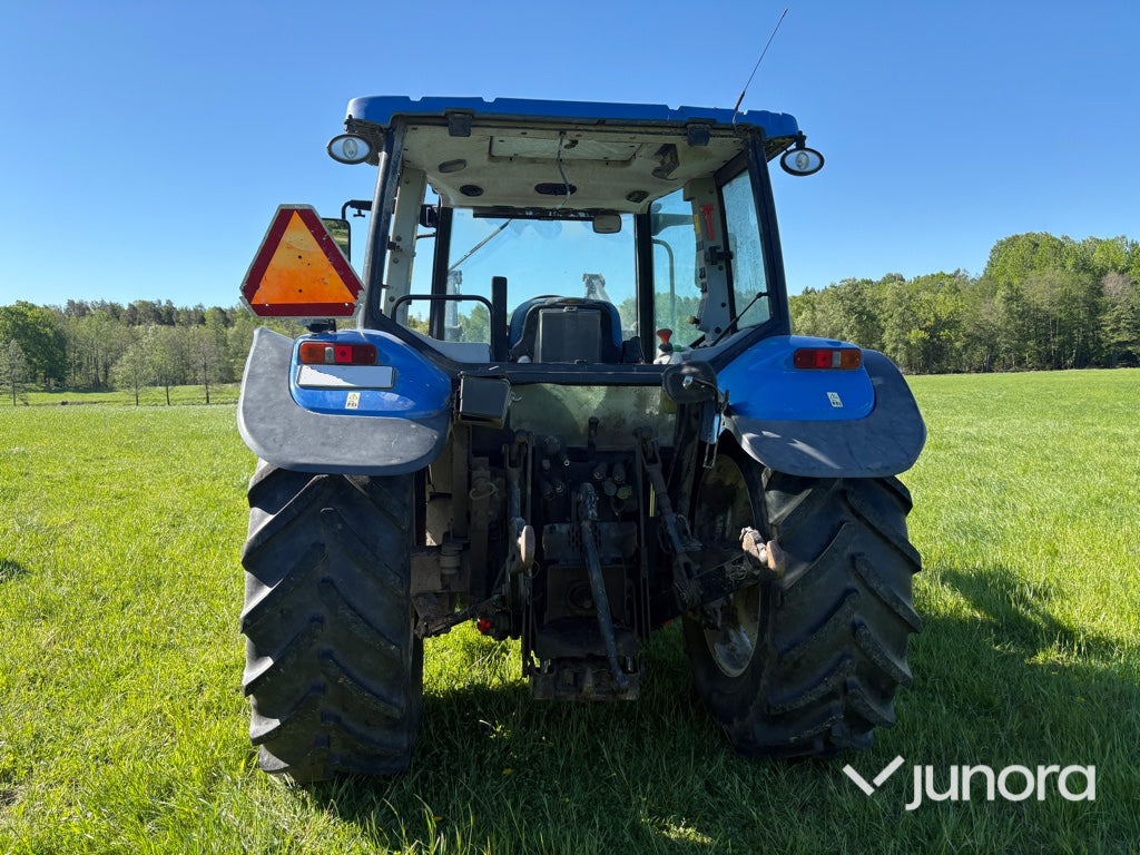 Traktor med lastare - New Holland, T5070