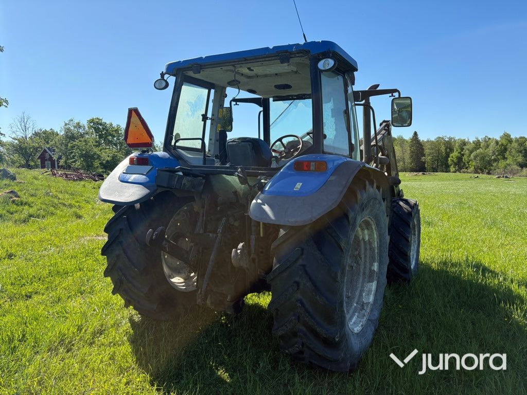 Traktor med lastare - New Holland, T5070
