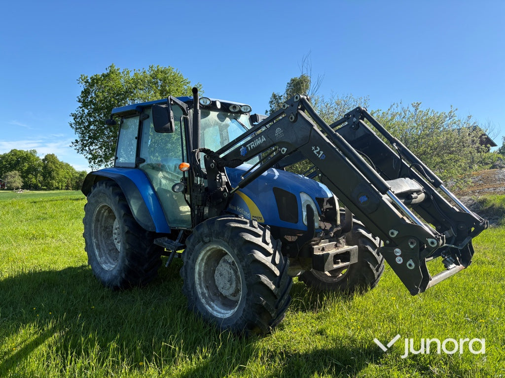 Traktor med lastare - New Holland, T5070