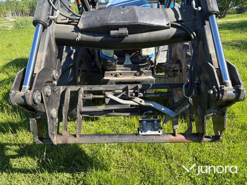 Traktor med lastare - New Holland, T5070