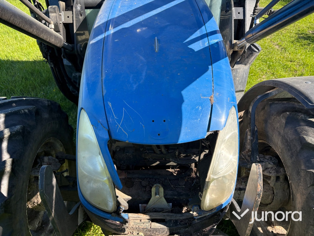 Traktor med lastare - New Holland, T5070