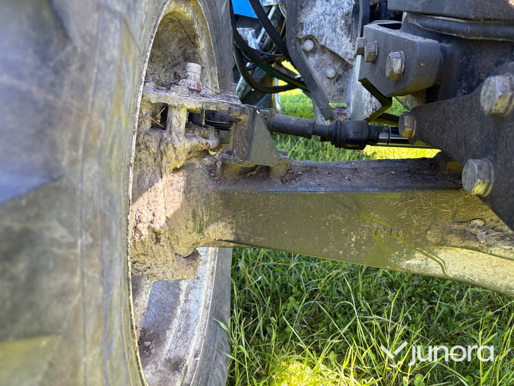 Traktor med lastare - New Holland, T5070