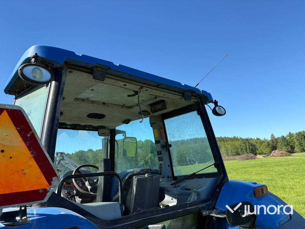Traktor med lastare - New Holland, T5070