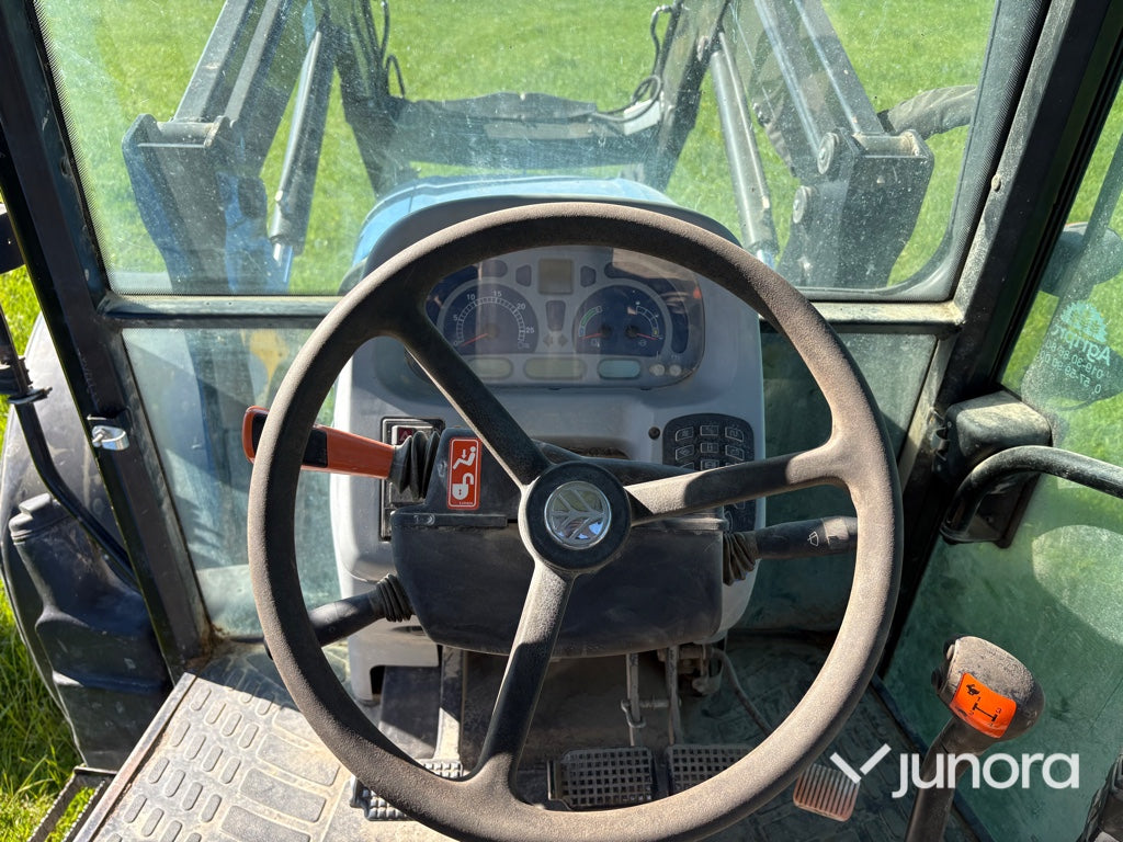 Traktor med lastare - New Holland, T5070