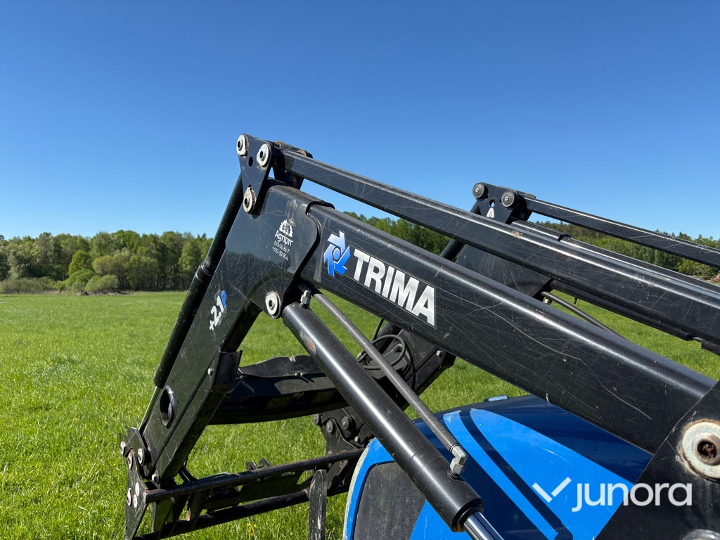 Traktor med lastare - New Holland, T5070