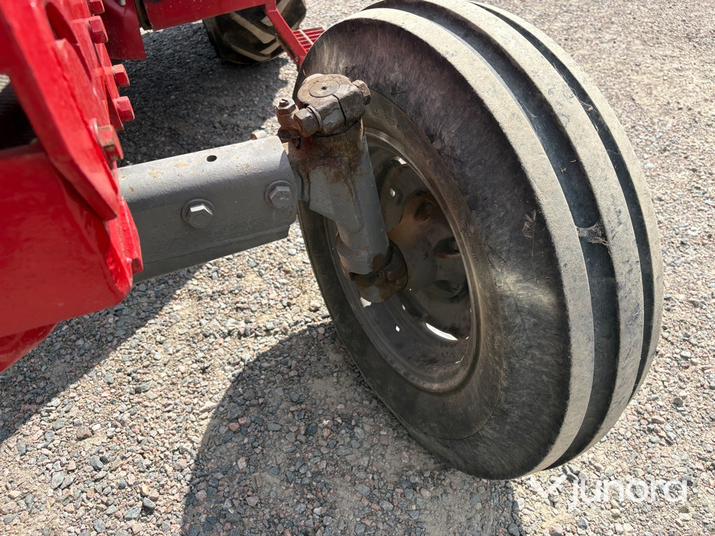 Traktor - Massey Ferguson 65 MP