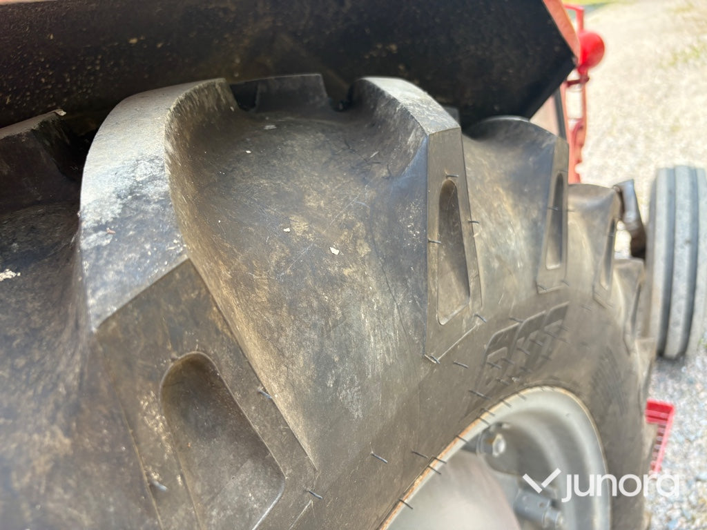 Traktor - Massey Ferguson 65 MP