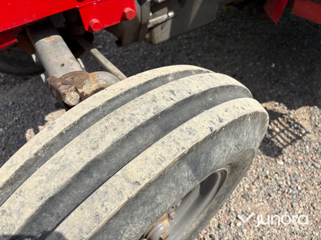 Traktor - Massey Ferguson 65 MP