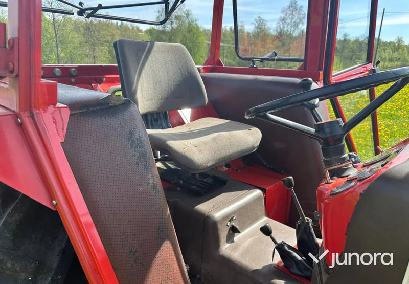 Traktor - Massey Ferguson, 240-2