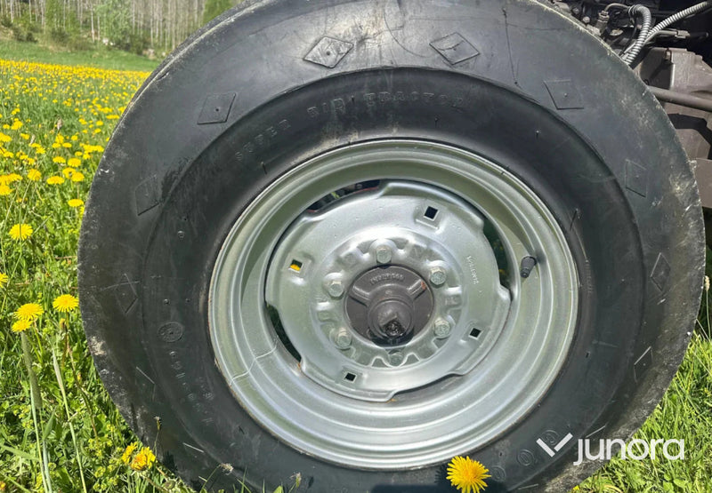 Traktor - Massey Ferguson, 240-2