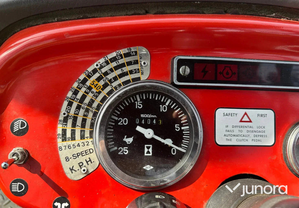 Traktor - Massey Ferguson, 240-2