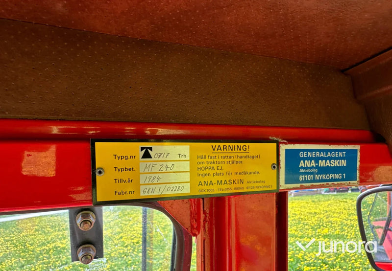 Traktor - Massey Ferguson, 240-2