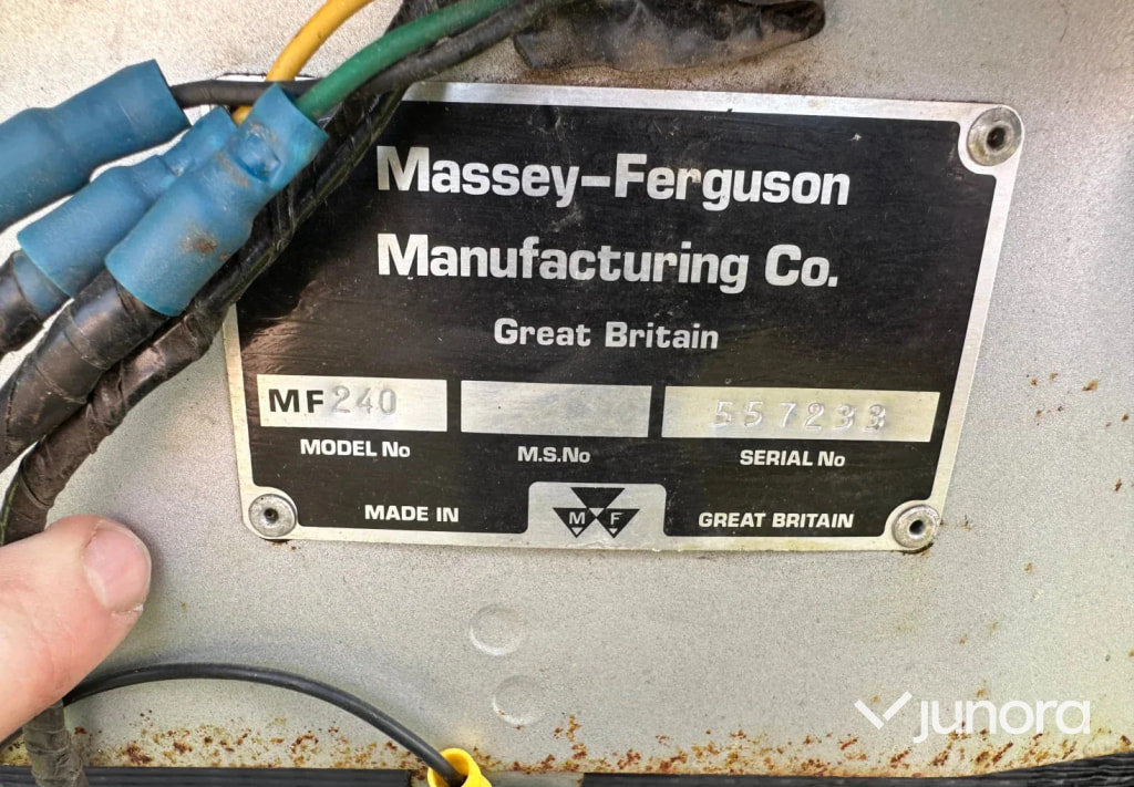 Traktor - Massey Ferguson, 240-2