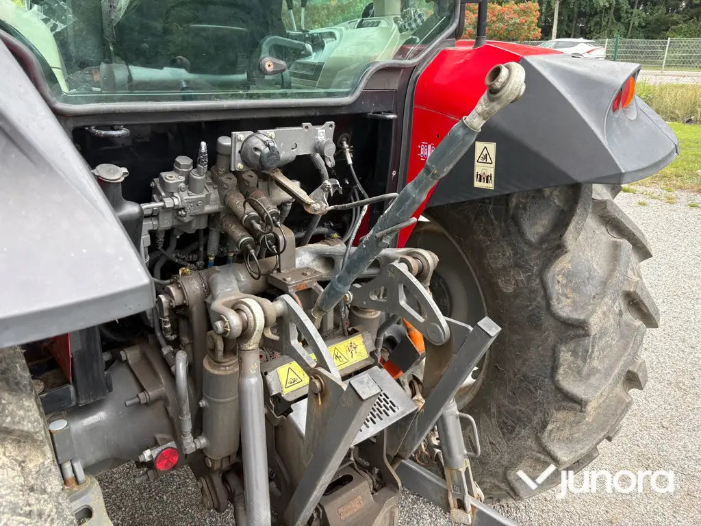 Traktor Massey Ferguson MF 4707