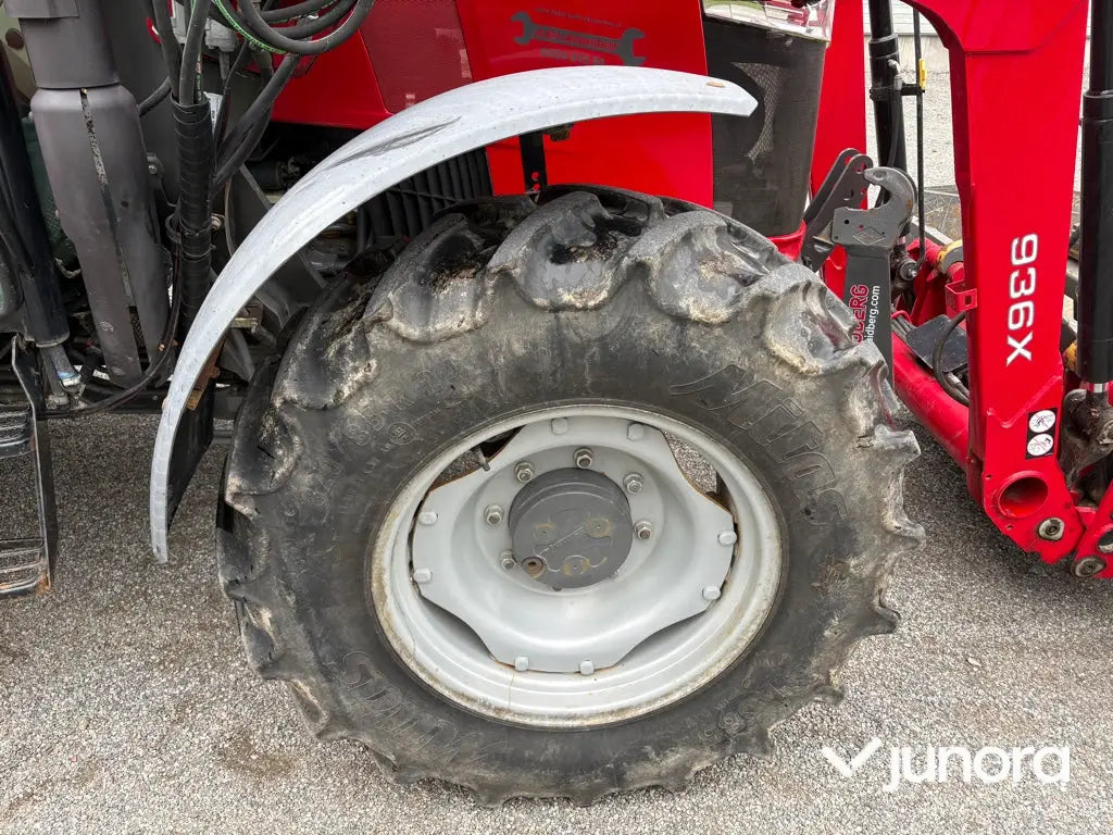Traktor Massey Ferguson MF 4707
