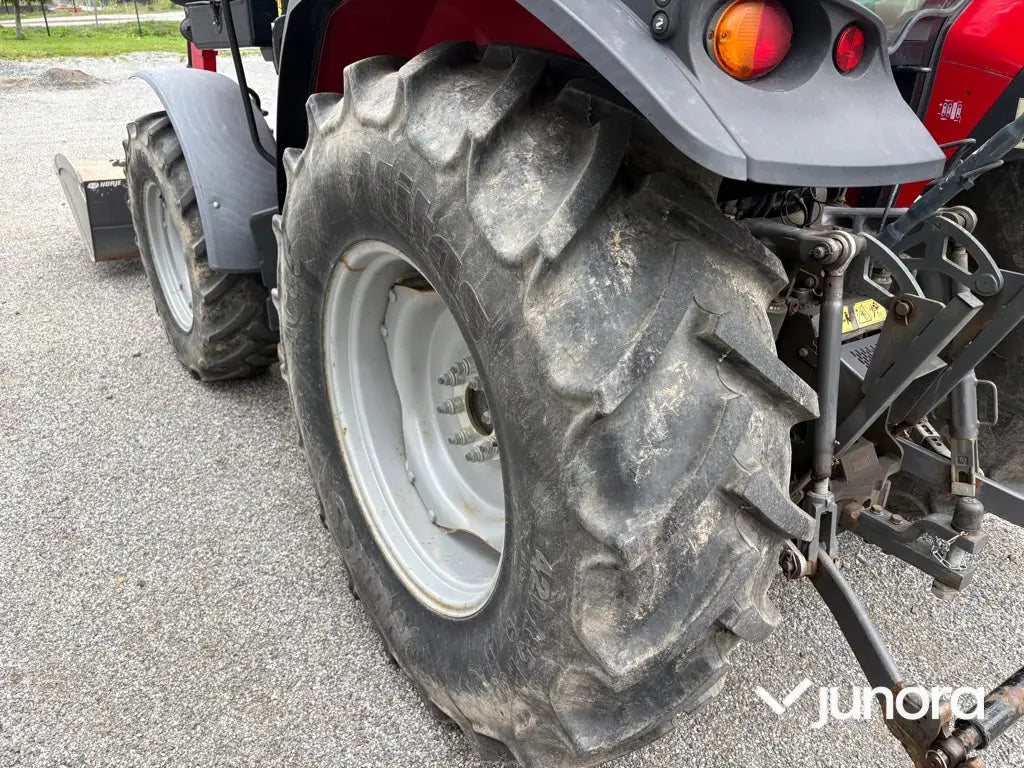 Traktor Massey Ferguson MF 4707