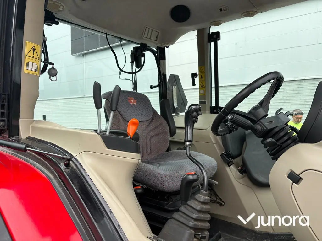 Traktor Massey Ferguson MF 4707