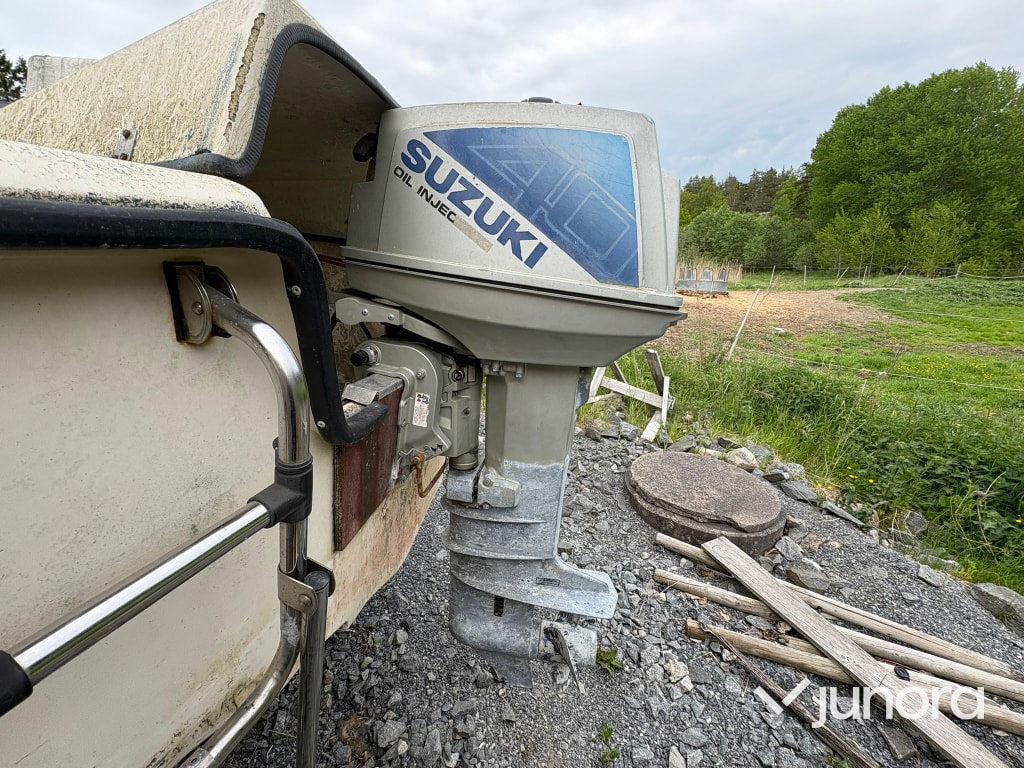 Båt Sjöstedts Cavalier med Suzuki Motor DT40 och Sigam Trailer