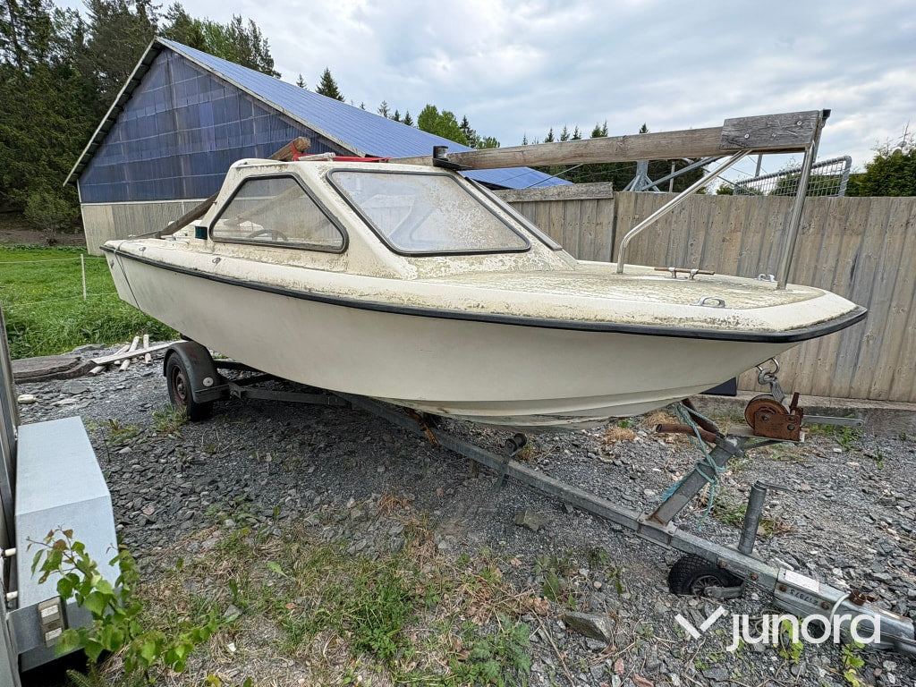 Båt Sjöstedts Cavalier med Suzuki Motor DT40 och Sigam Trailer