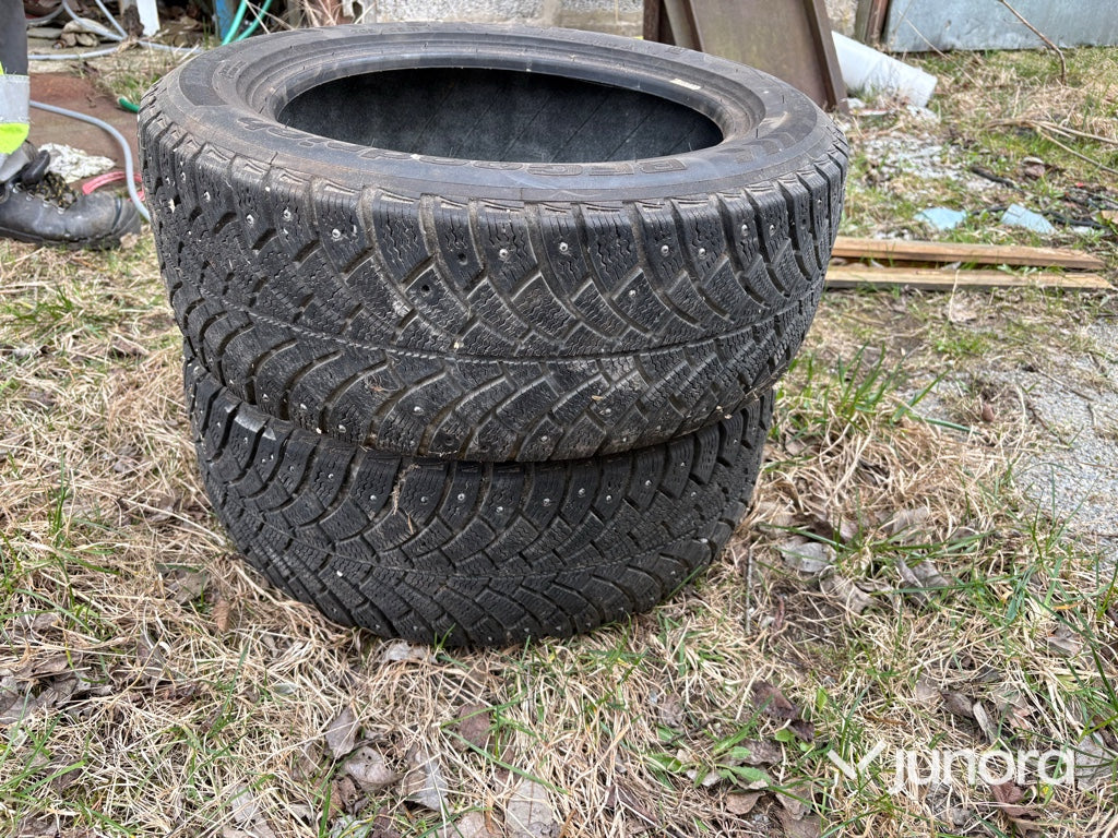Vinterdäck - 205/55 R16, 2 st