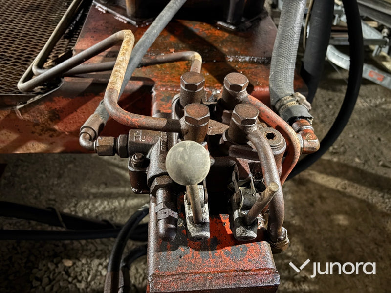 Timmerbil – Volvo FB med Jonsereds kran