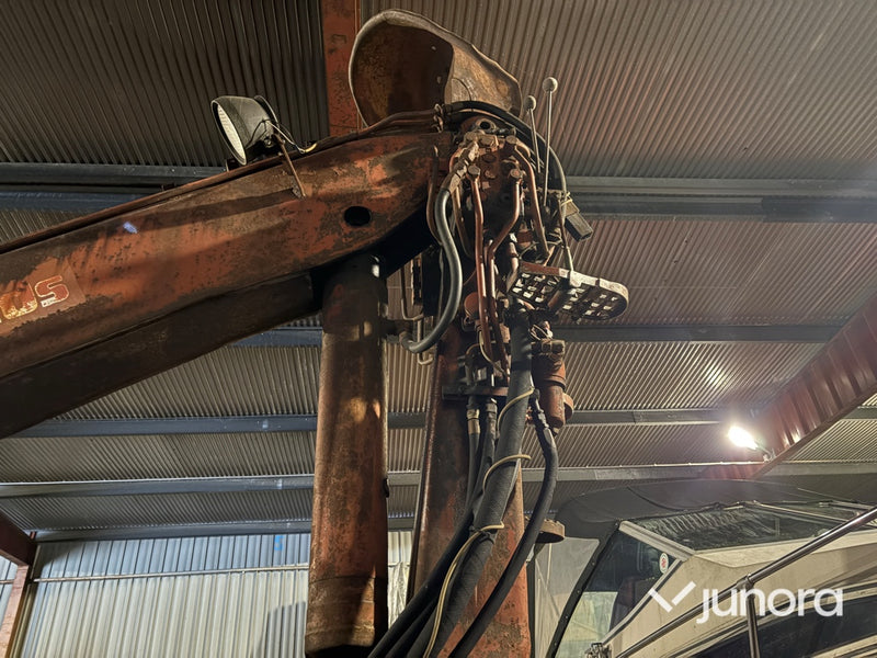 Timmerbil – Volvo FB med Jonsereds kran