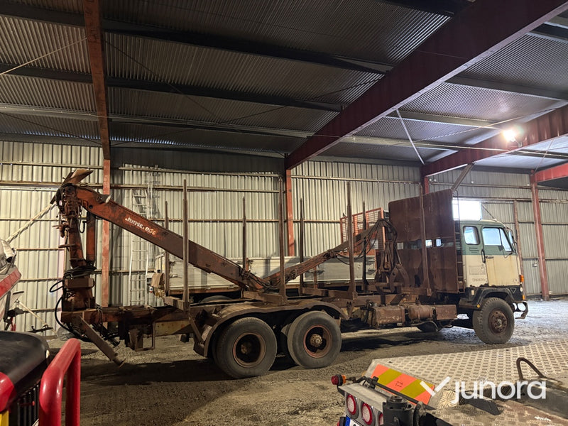 Timmerbil – Volvo FB med Jonsereds kran