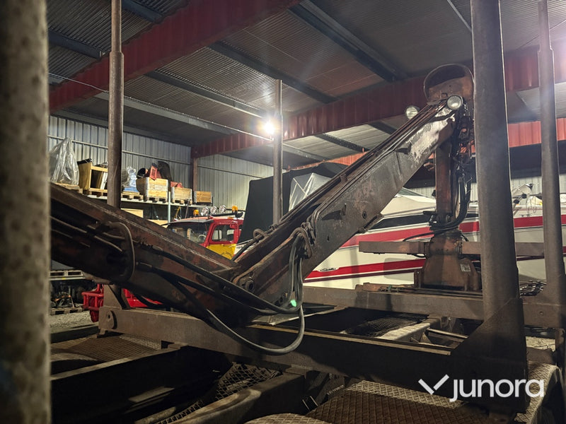 Timmerbil – Volvo FB med Jonsereds kran