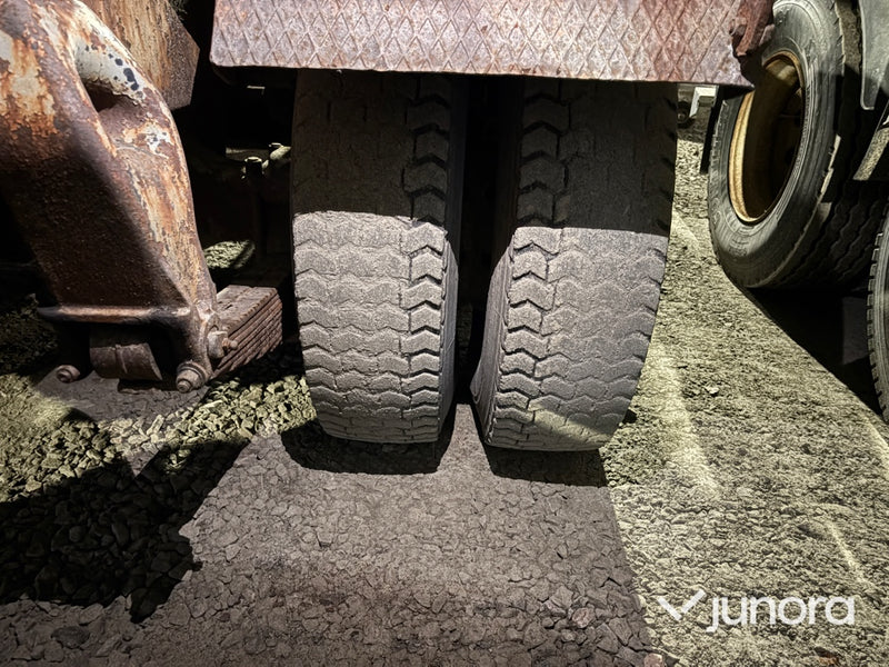 Timmerbil – Volvo FB med Jonsereds kran