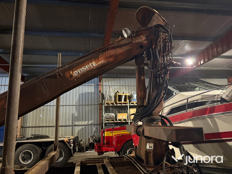 Timmerbil – Volvo FB med Jonsereds kran