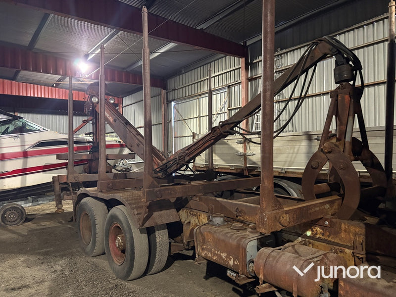 Timmerbil – Volvo FB med Jonsereds kran