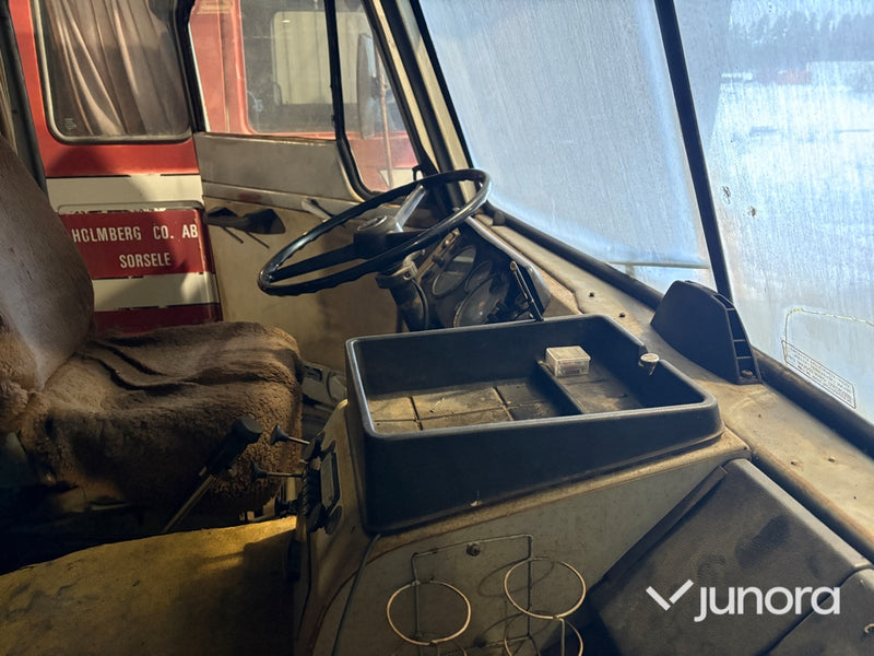 Timmerbil – Volvo FB med Jonsereds kran