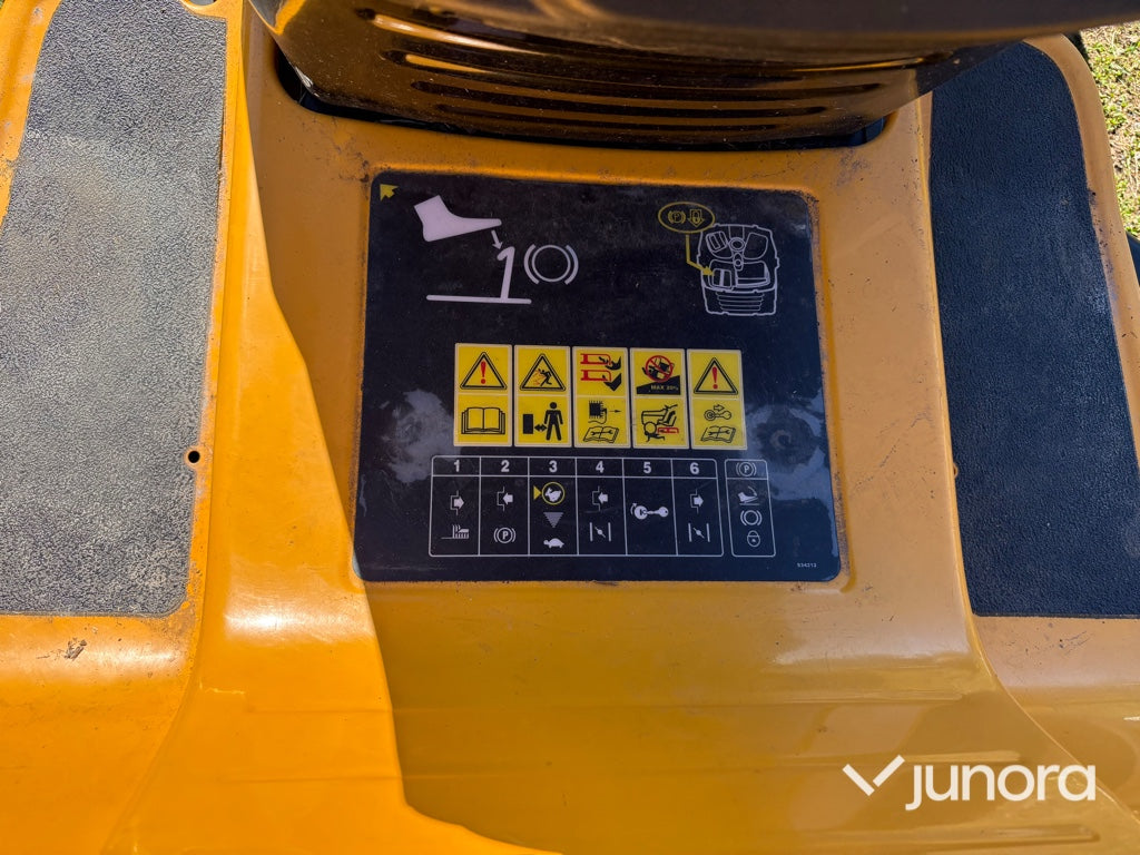 Åkgräsklippare Cub Cadet LT1 NS96