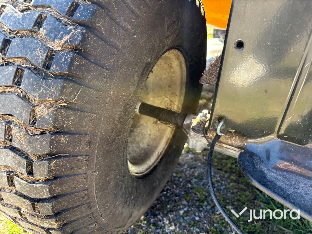 Åkgräsklippare Cub Cadet LT1 NS96