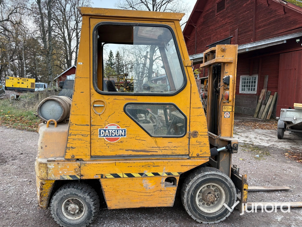 Gaffeltruck Datsun EG105