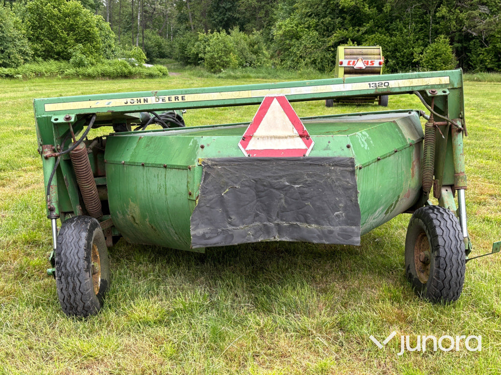 Slåtterkross John Deere E1320