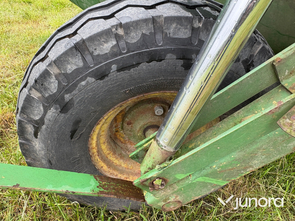 Slåtterkross John Deere E1320