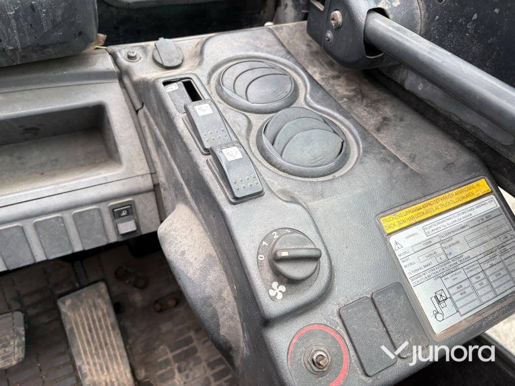 Dieseltruck - Mitsubishi, FD55N
