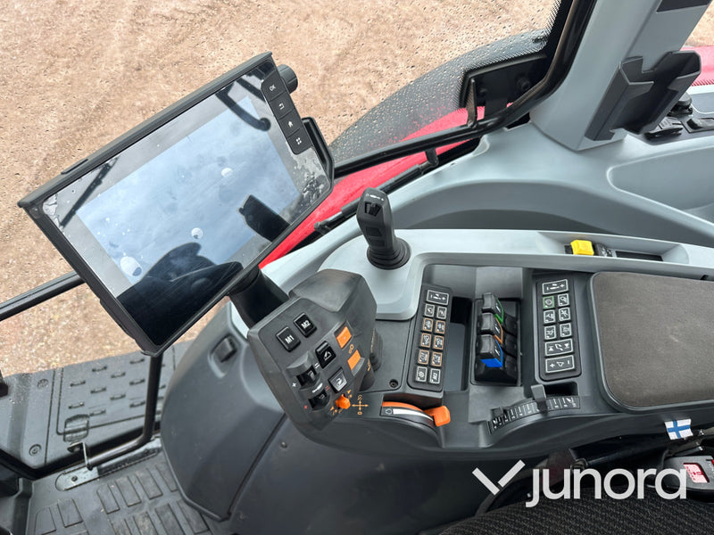 Valtra G 125 E Versu med lastare