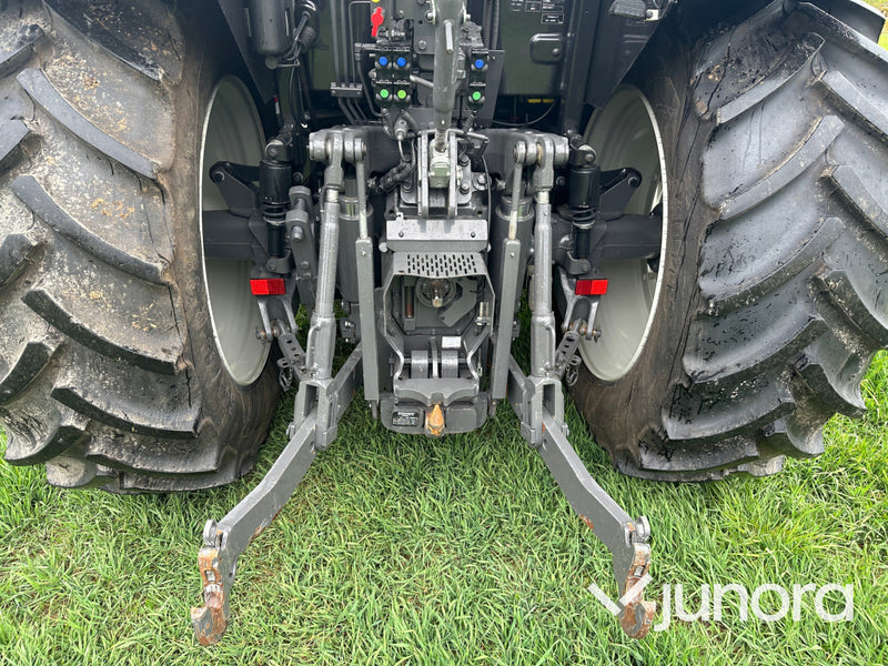Valtra G 125 E Versu med lastare