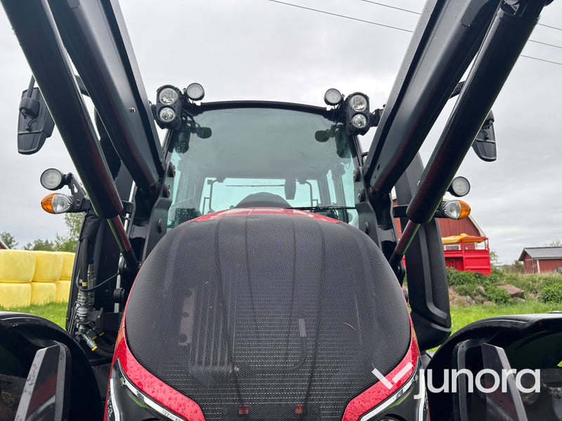 Valtra G 125 E Versu med lastare