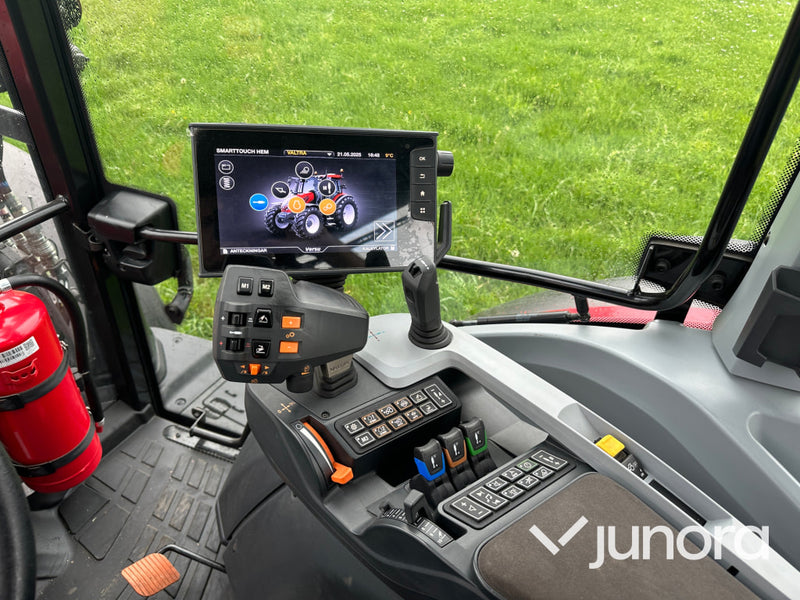 Valtra G 125 E Versu med lastare