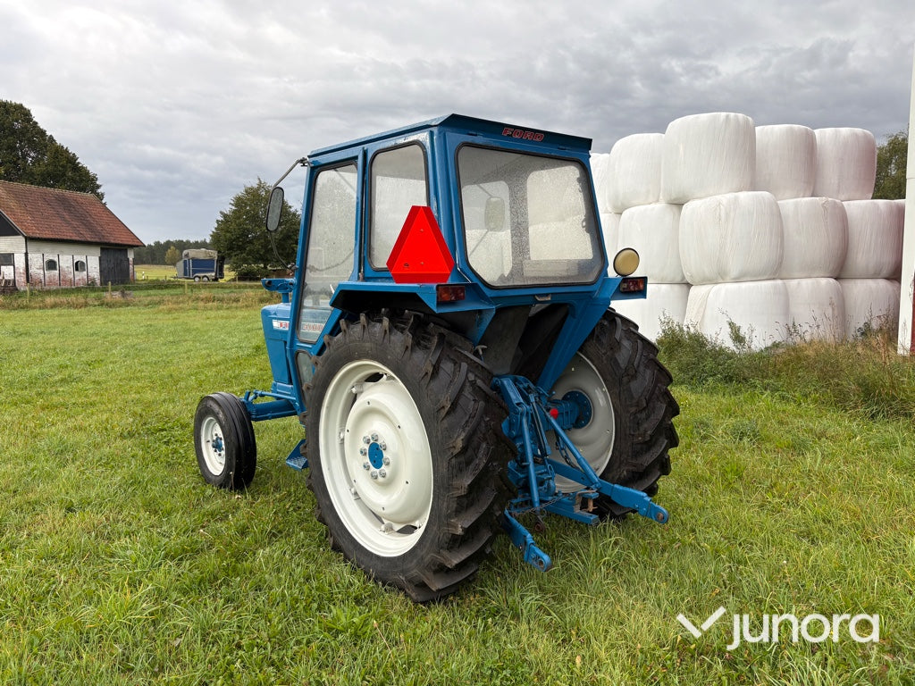 Traktor Ford 4000